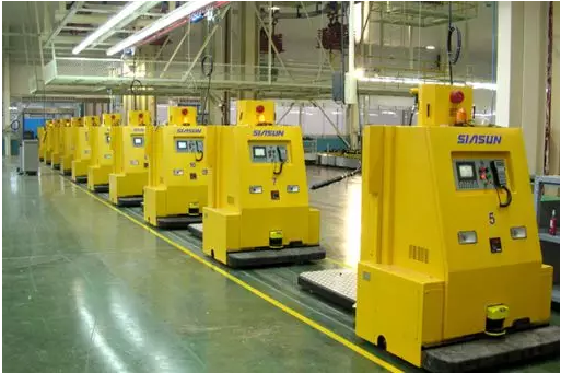 【新戰略】新松AGV機器人市場保有量超8000臺 2017年銷售額超6億元